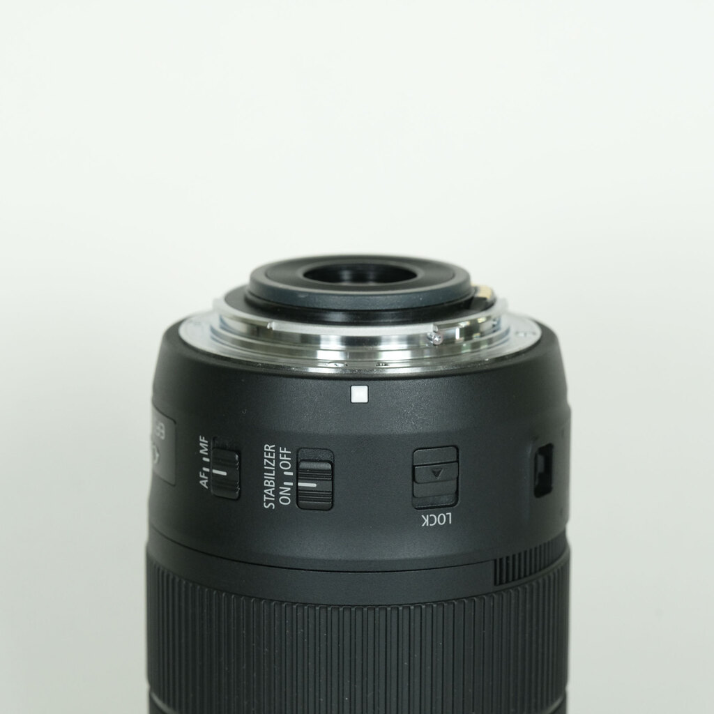 Canon EF-S18-135mm F3.5-5.6 IS USM