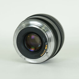 Canon EF28mm F1.8 USM Canon EF28mm F1.8 USM