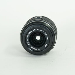 OLYMPUS M.ZUIKO DIGITAL 14-42mm F3.5-5.6IIR ブラック OLYMPUS M.ZUIKO DIGITAL 14-42mm F3.5-5.6IIR ブラック