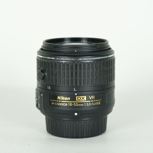 Nikon AF-S DX NIKKOR 18-55mm f3.5-5.6G VR II