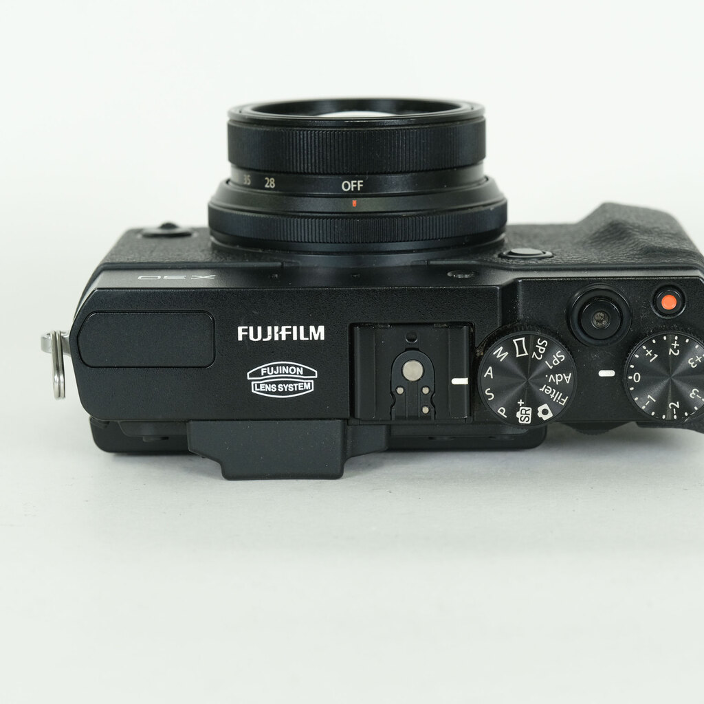 FUJIFILM X30 ブラック