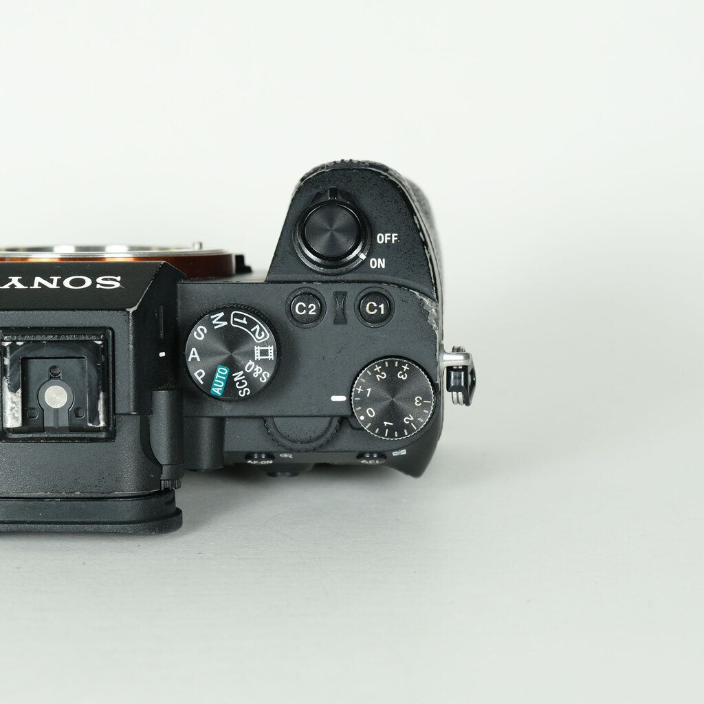 SONY α7 III(ILCE-7M3) SONY α7 III(ILCE-7M3)