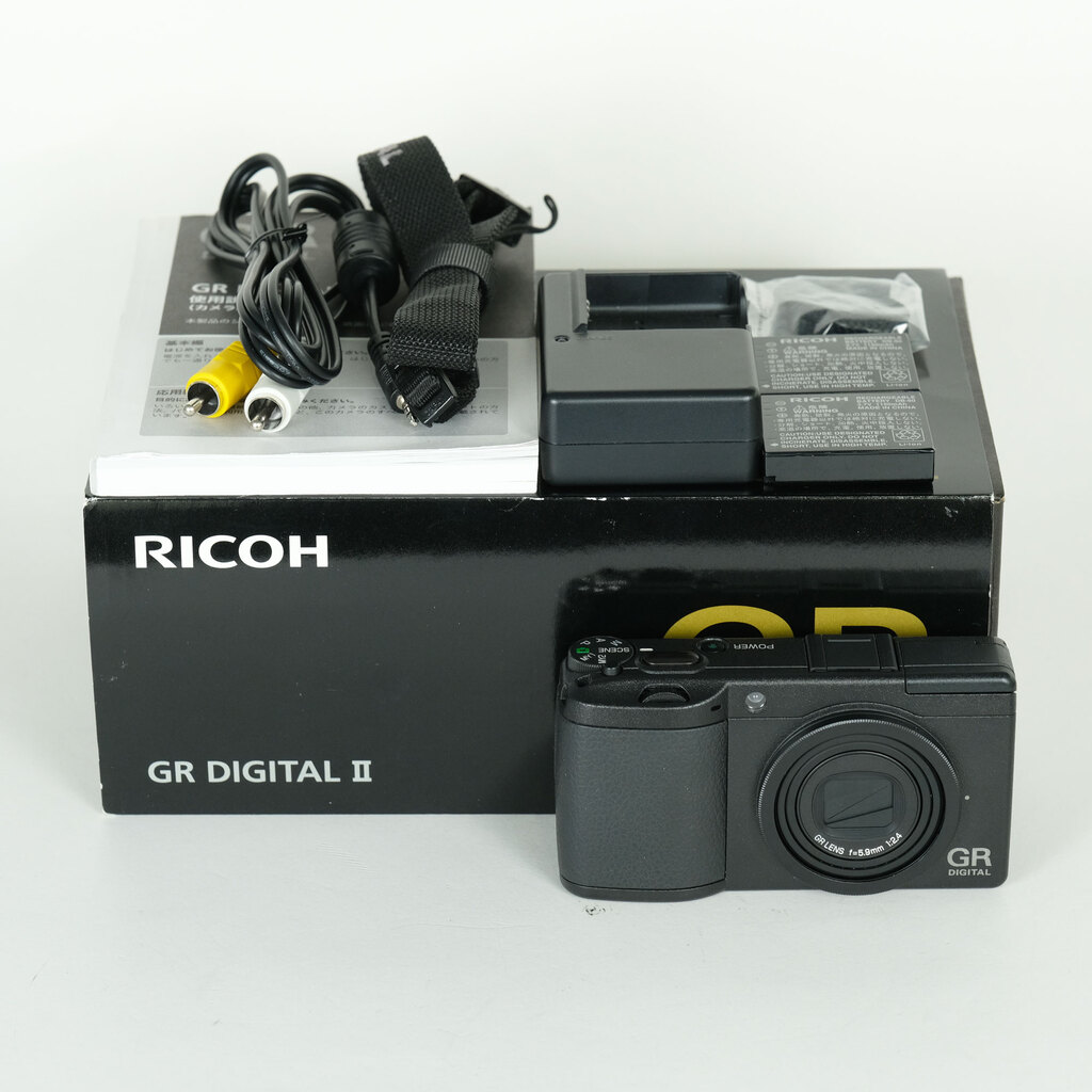 RICOH GR DIGITAL II