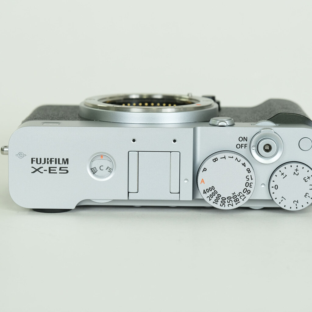 FUJIFILM X-E5