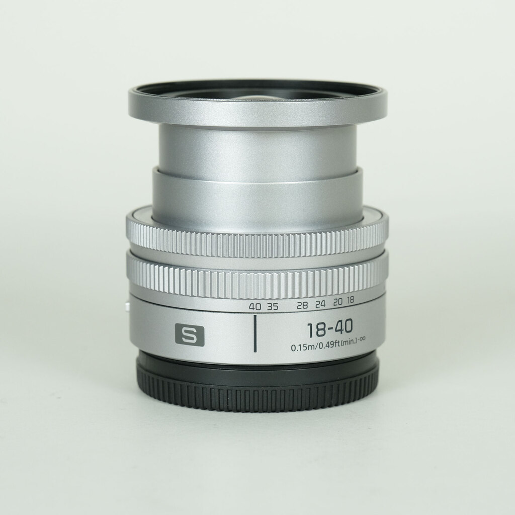 Panasonic LUMIX S 18-40mm F4.5-6.3