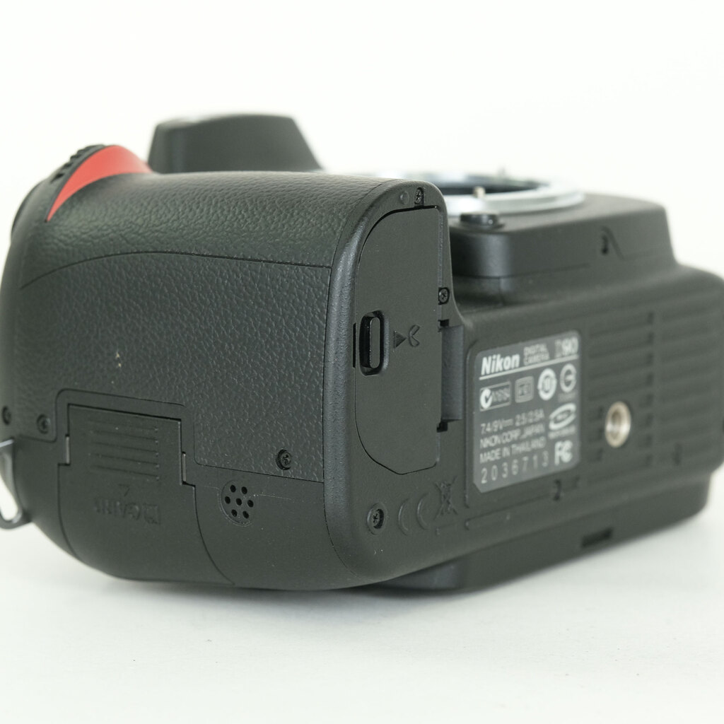 Nikon D90 ボディ