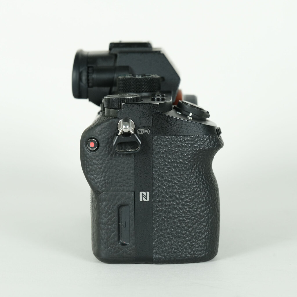 SONY α7R II(ILCE-7RM2) SONY α7R II(ILCE-7RM2)