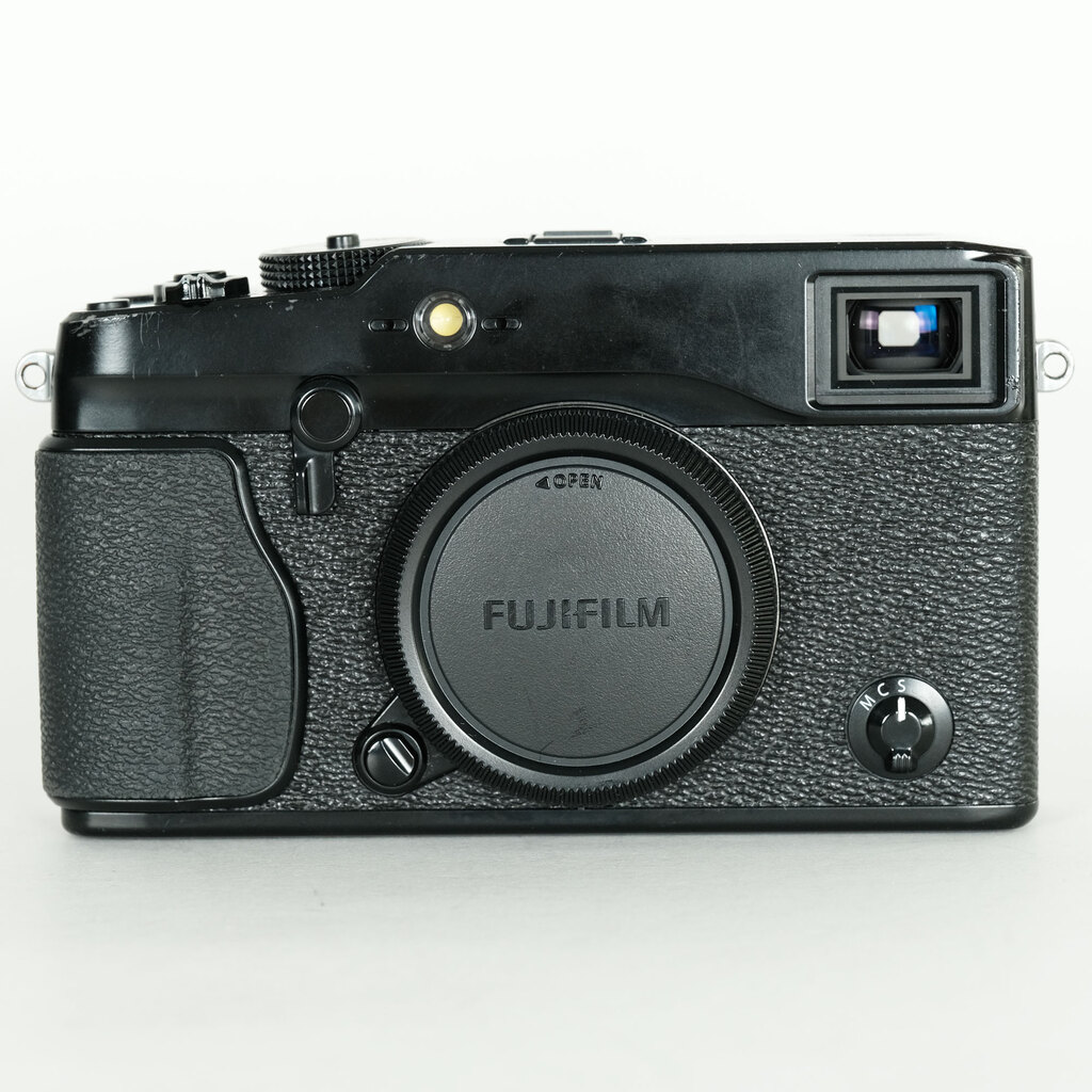 FUJIFILM X-Pro1 FUJIFILM X-Pro1