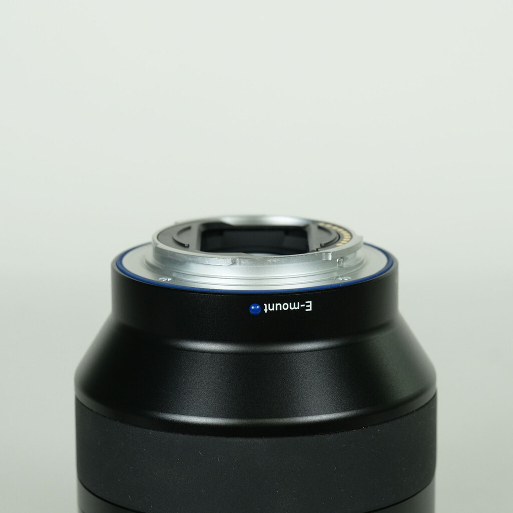 Carl Zeiss Batis 1.8/85 [ソニーE用]の出品 | ONE SCENE（ワンシーン）
