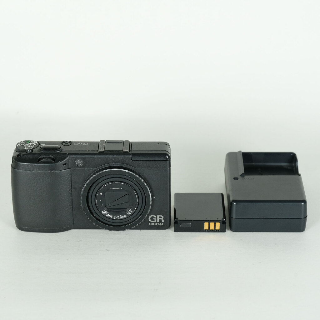 RICOH GR DIGITAL II