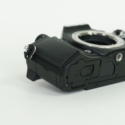 OLYMPUS OM-D E-M5 Mark II