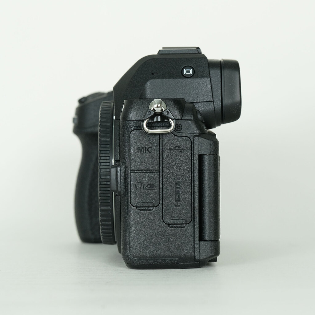 Nikon Z5II [�{�f�B]
