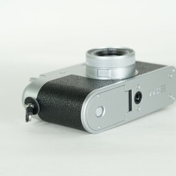 FUJIFILM X half X-HF1