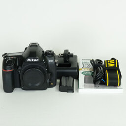 Nikon D780