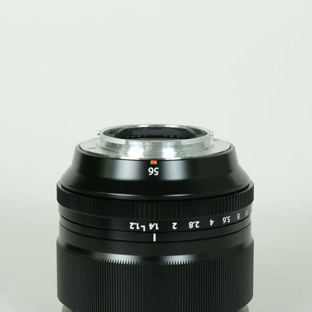 FUJIFILM XF56mmF1.2 R