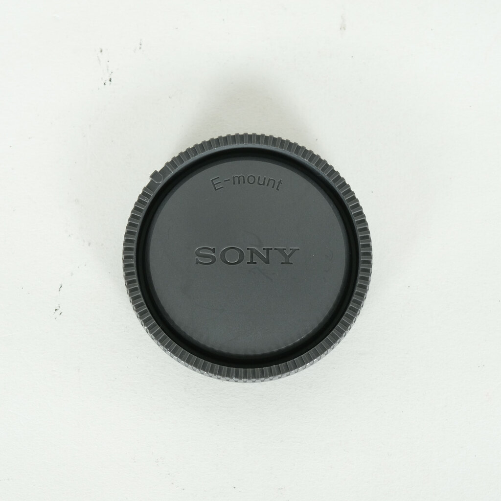 SONY FE 24-240mm F3.5-6.3 OSS SEL24240