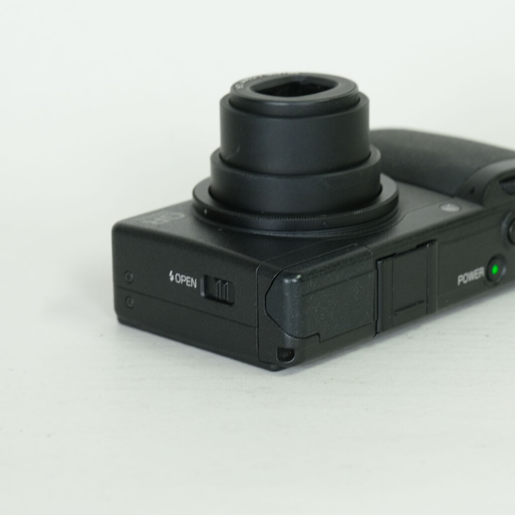 RICOH GR DIGITAL II