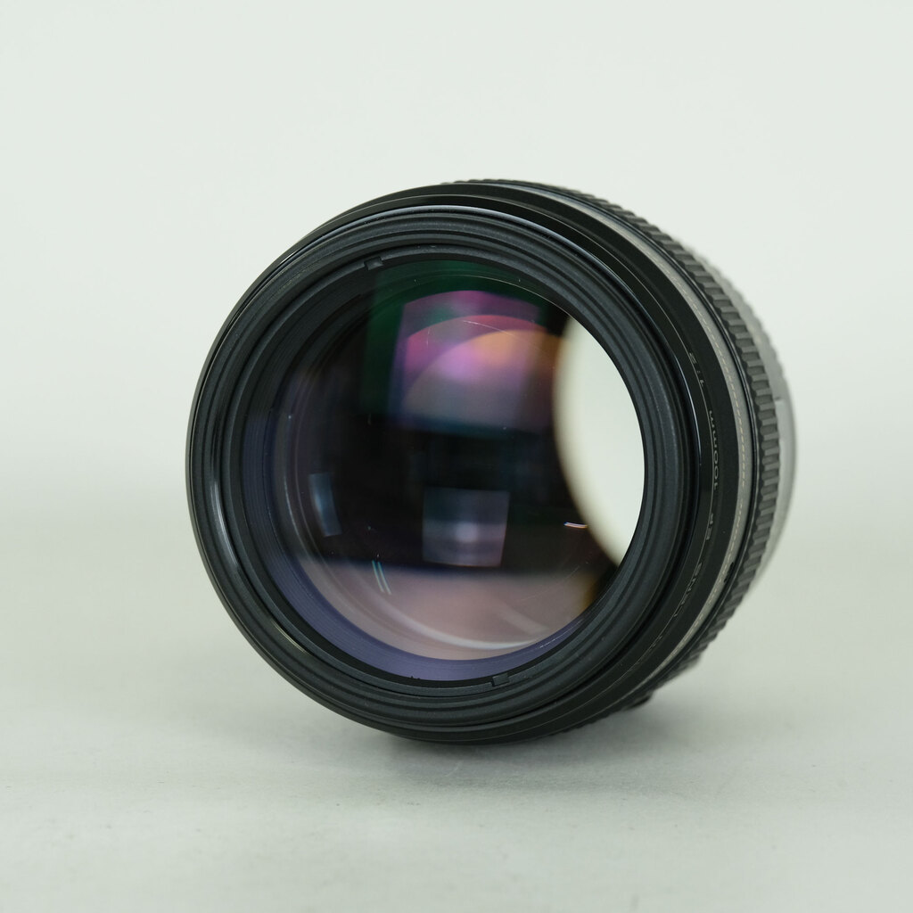 Canon EF100mm F2 USM