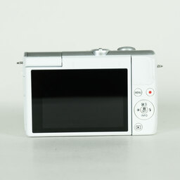 Canon EOS M200 ボディ ホワイトの出品 | ONE SCENE（ワンシーン）