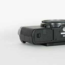 Panasonic LUMIX DC-S9