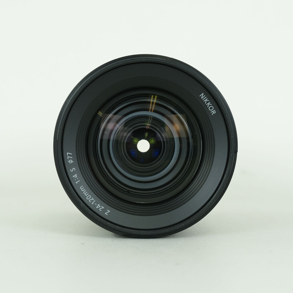 Nikon NIKKOR Z 24-120mm f/4 S Nikon NIKKOR Z 24-120mm f/4 S