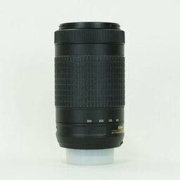 Nikon AF-P DX NIKKOR 70-300mm f/4.5-6.3G ED VR Nikon AF-P DX NIKKOR 70-300mm f/4.5-6.3G ED VR