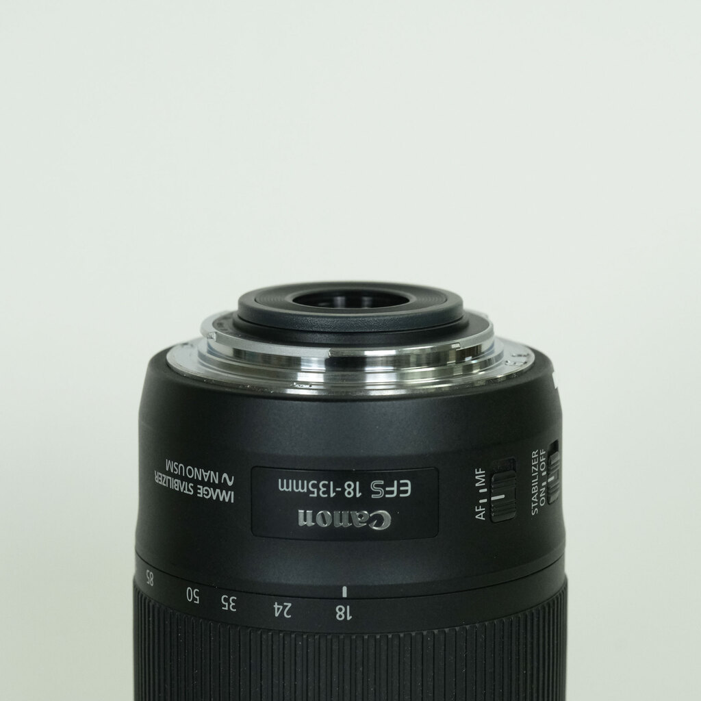 Canon EF-S18-135mm F3.5-5.6 IS USM