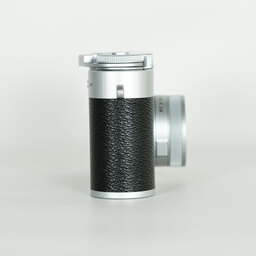 FUJIFILM X half X-HF1