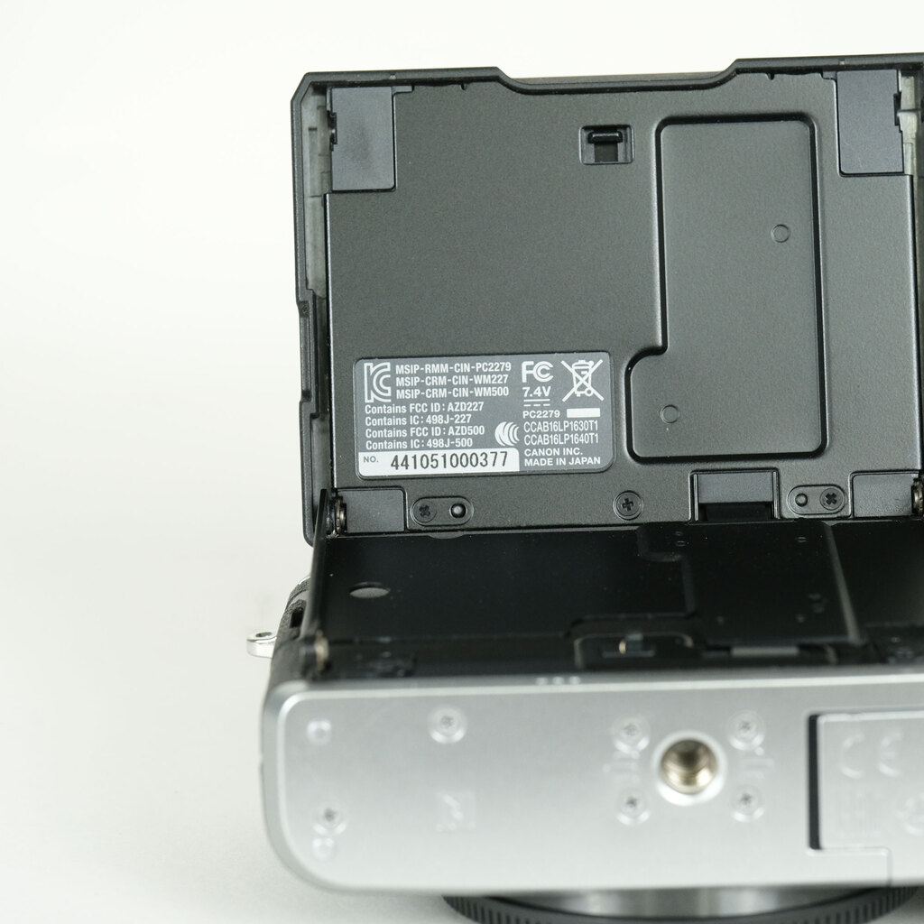 Canon EOS M6
