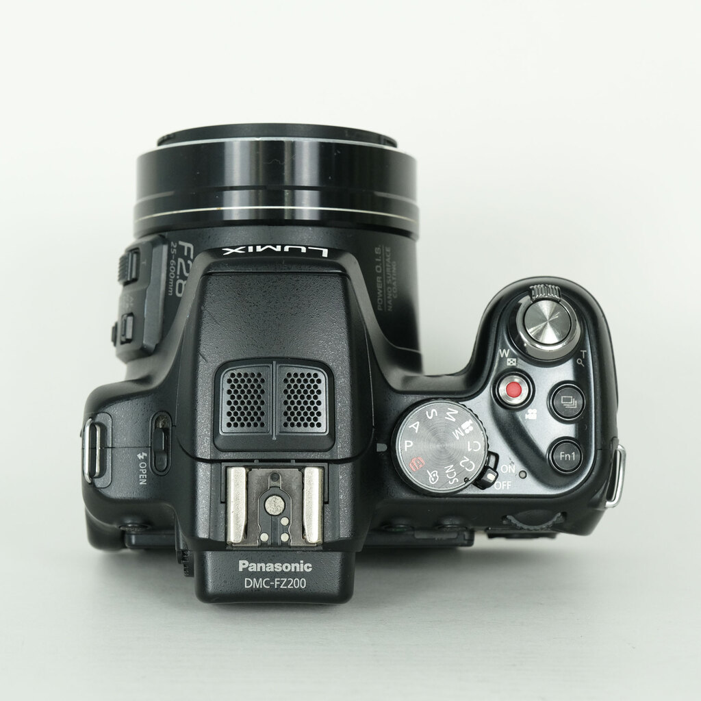 Panasonic LUMIX DMC-FZ200-Kの出品 | ONE SCENE（ワンシーン）
