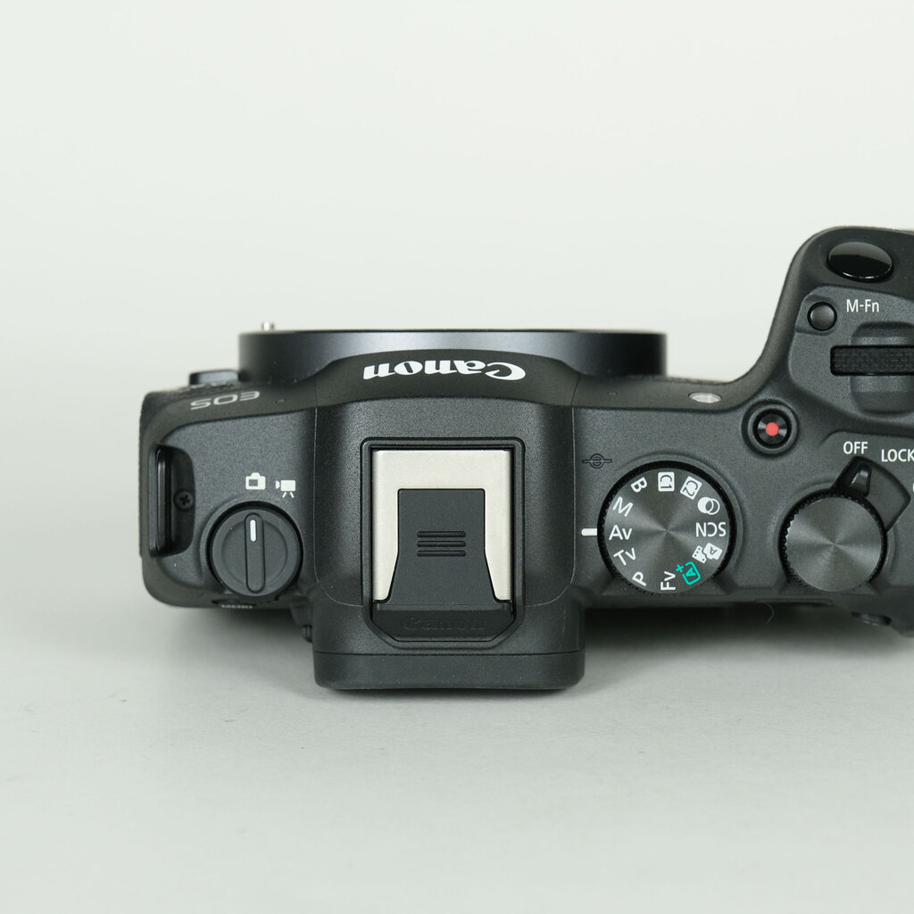 Canon EOS R8 Canon EOS R8