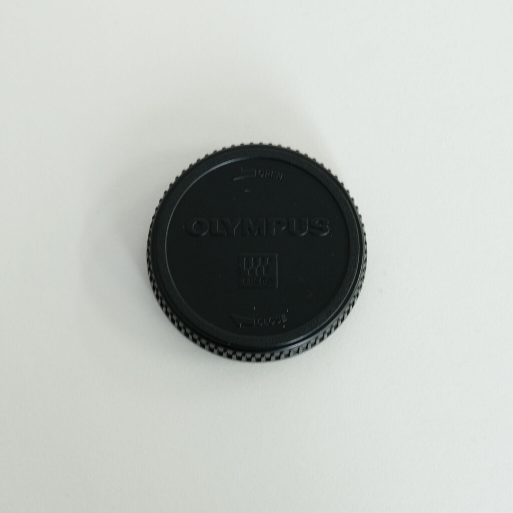 OLYMPUS M.ZUIKO DIGITAL 17mm F2.8 シルバー OLYMPUS M.ZUIKO DIGITAL 17mm F2.8 シルバー