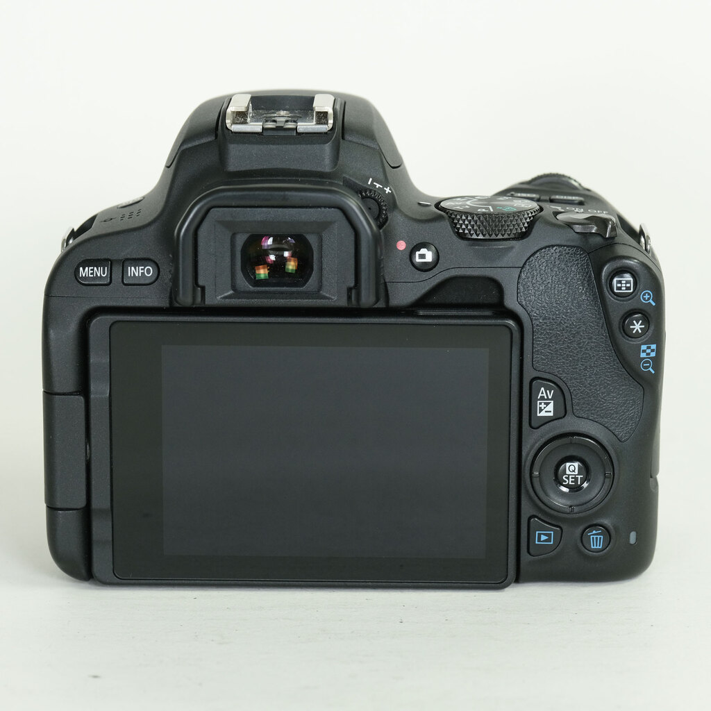 Canon EOS Kiss X9