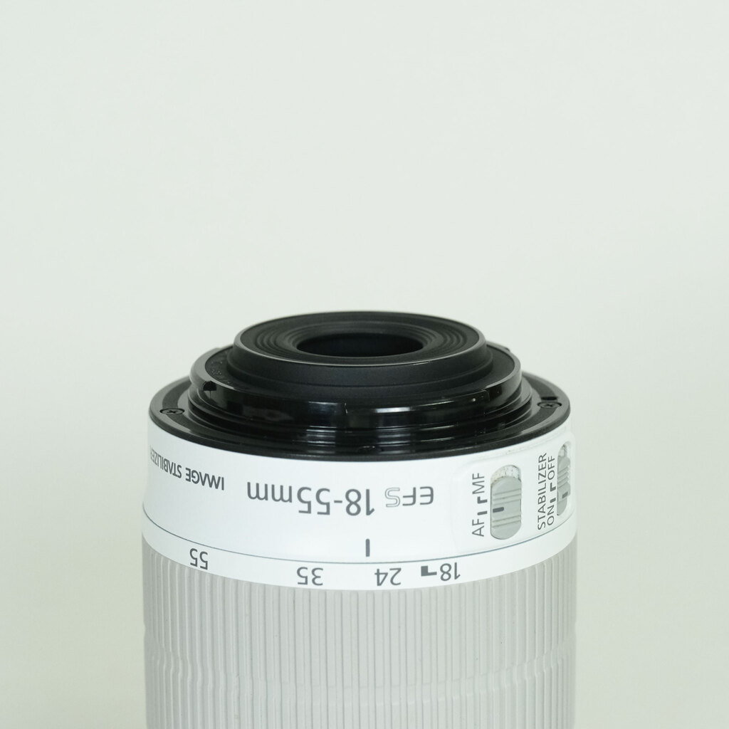 Canon EF-S18-55mm F3.5-5.6 IS STM ホワイト