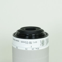 Canon EF-S18-55mm F3.5-5.6 IS STM ホワイト