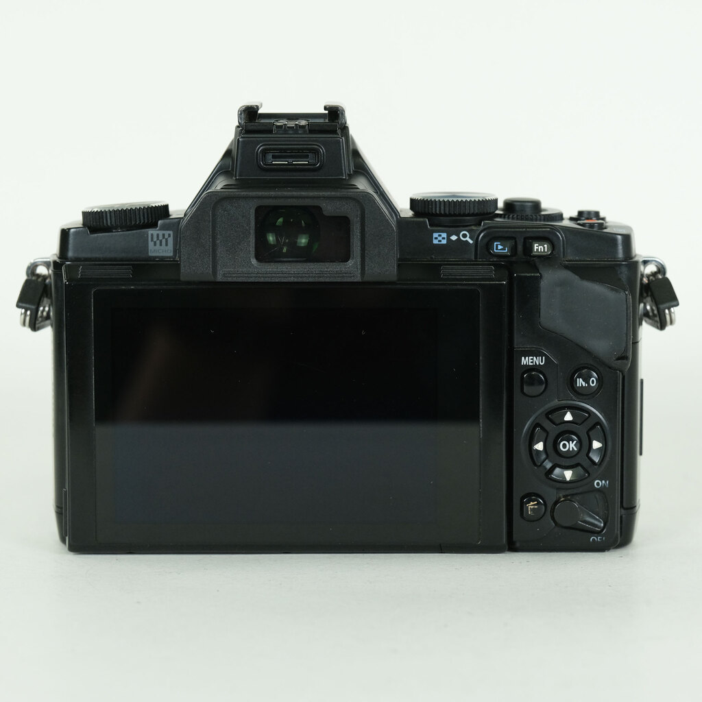 OLYMPUS OM-D E-M5 ボディ ブラック