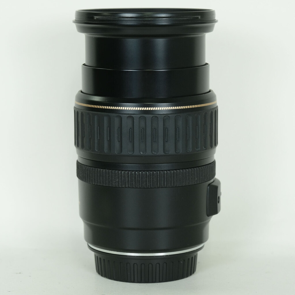 Canon EF28-135mm F3.5-5.6 IS USM