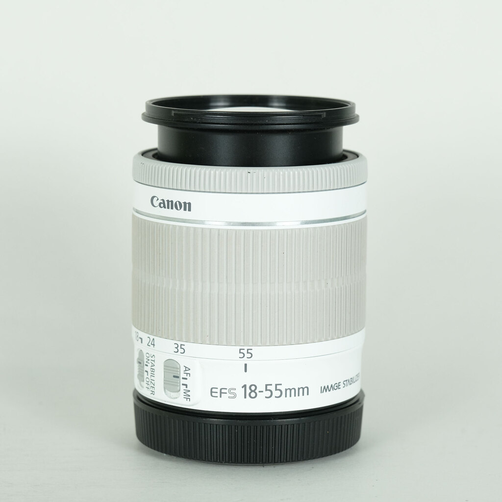 Canon EF-S18-55mm F3.5-5.6 IS STM ホワイトの出品 | ONE SCENE（ワン