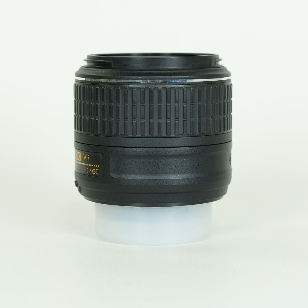 Nikon AF-S DX NIKKOR 18-55mm f3.5-5.6G VR II