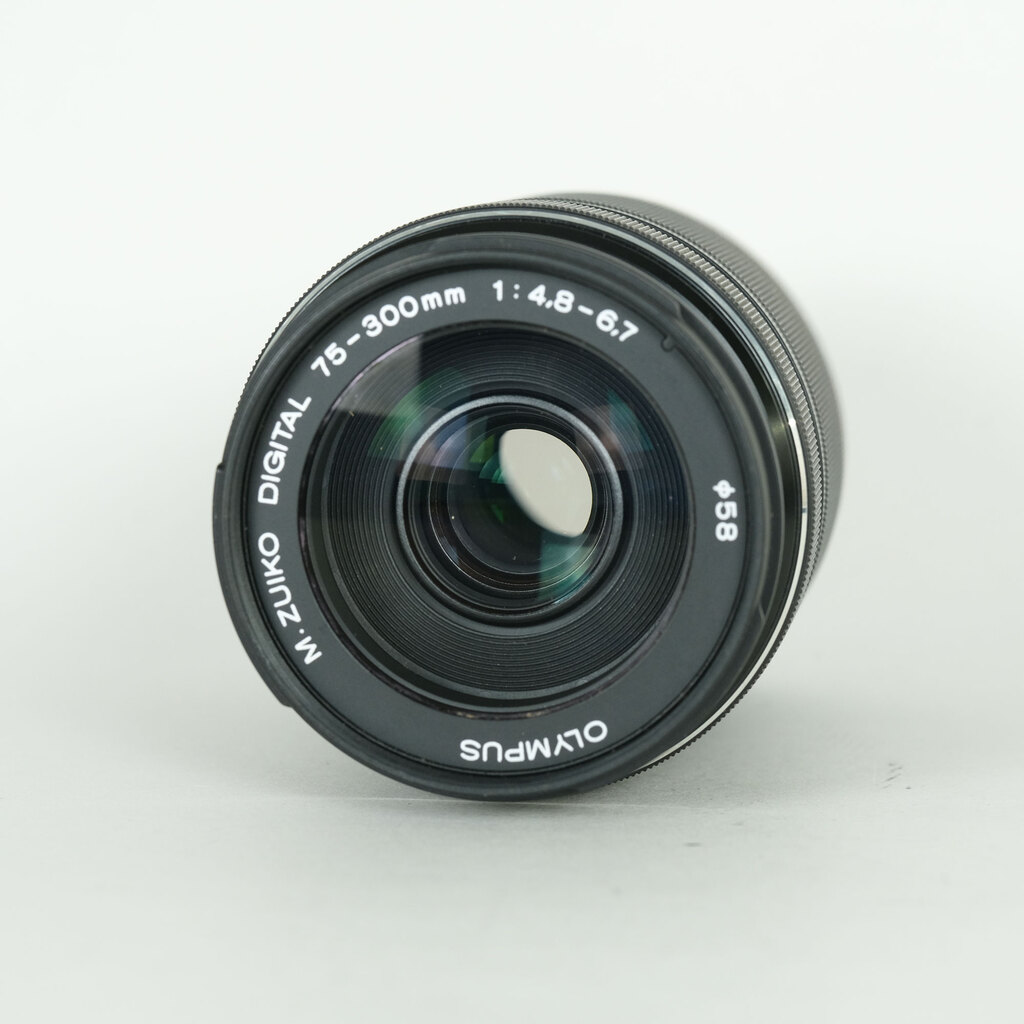 OLYMPUS M.ZUIKO DIGITAL ED 75-300mm F4.8-6.7 II OLYMPUS M.ZUIKO DIGITAL ED 75-300mm F4.8-6.7 II