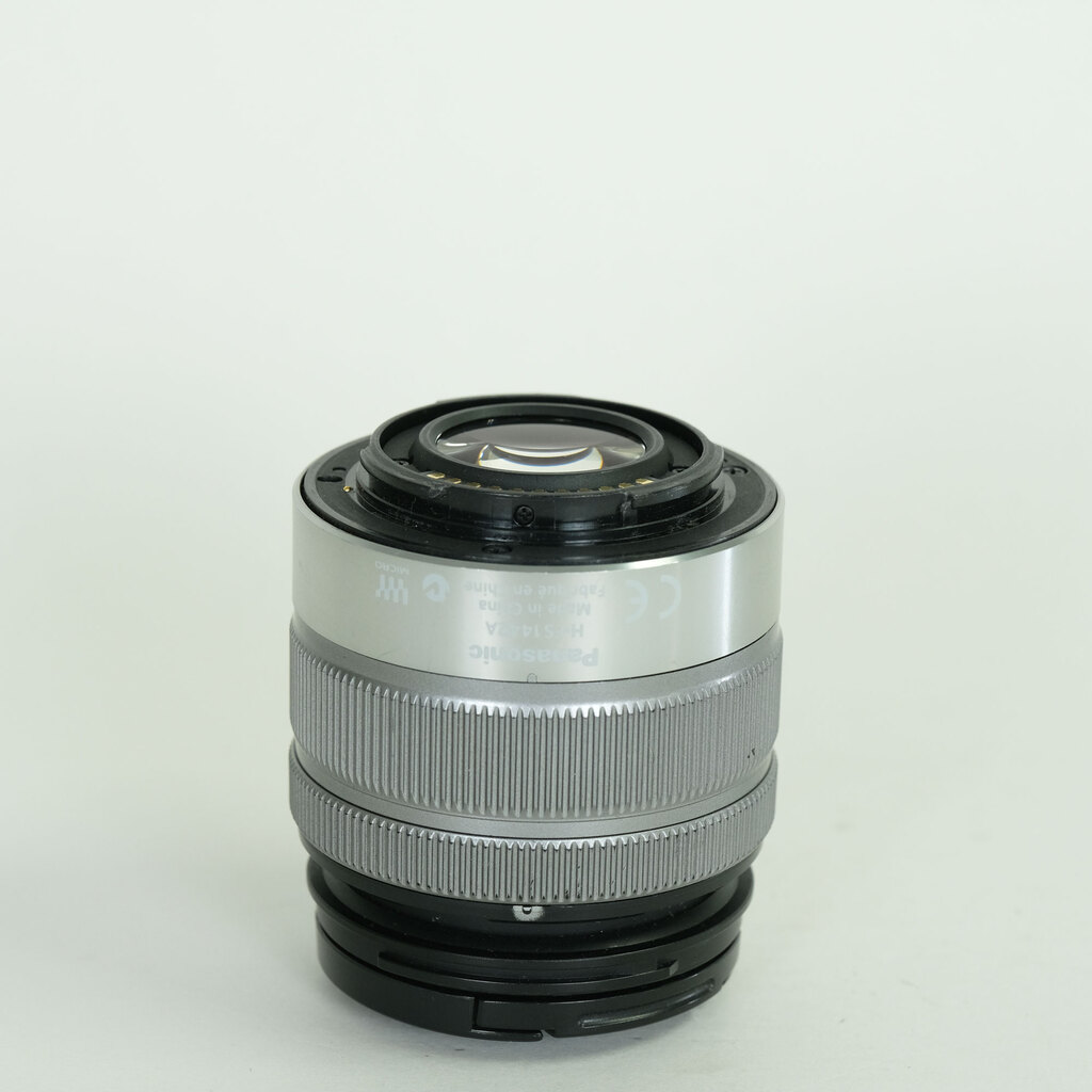 Panasonic LUMIX G VARIO 14-42mm F3.5-5.6II ASPH. MEGA O.I.S. シルバー H-FS1442A-S Panasonic LUMIX G VARIO 14-42mm F3.5-5.6II ASPH. MEGA O.I.S. シルバー H-FS1442A-S