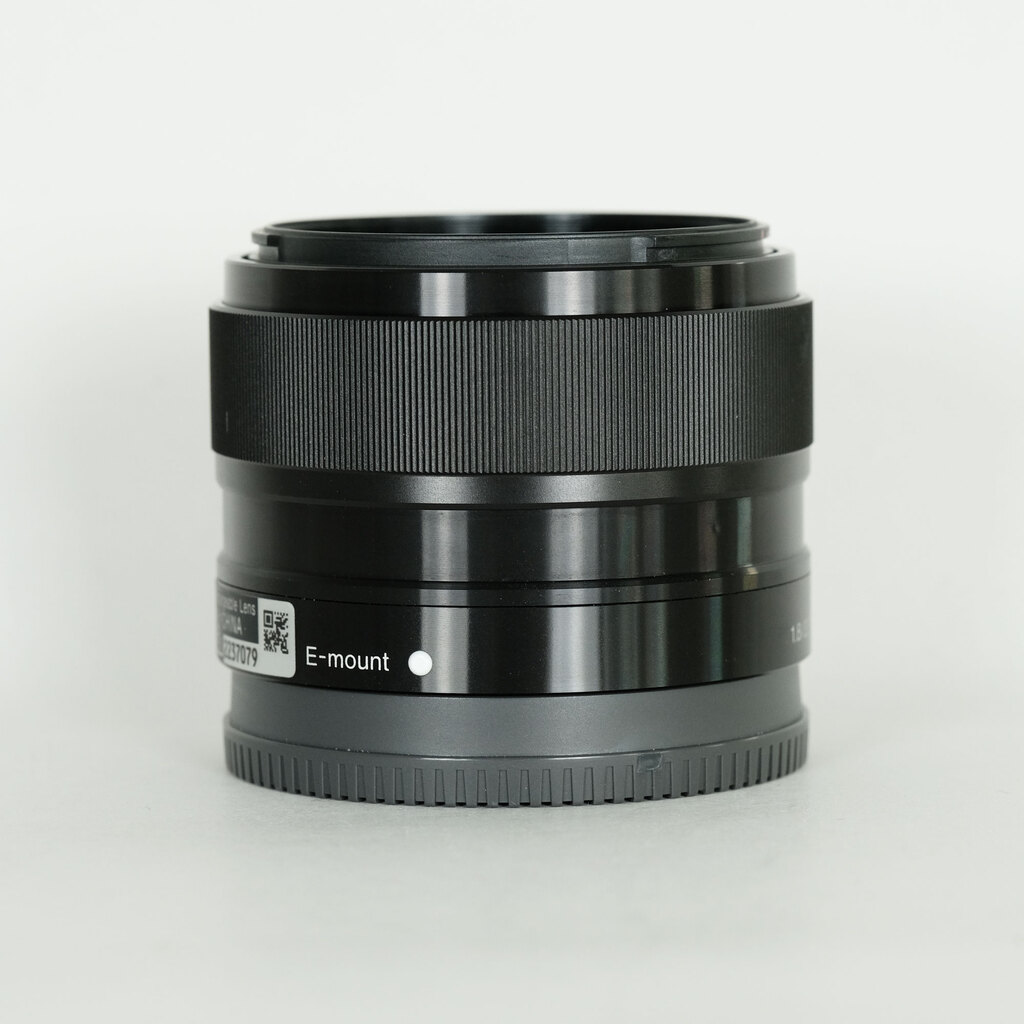 SONY E 35mm F1.8 OSS SEL35F18