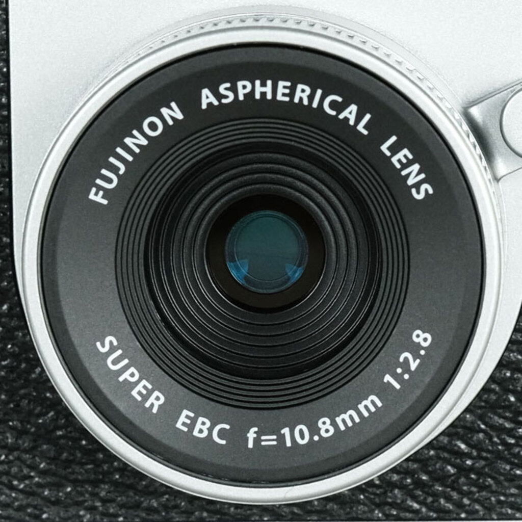 FUJIFILM X half X-HF1