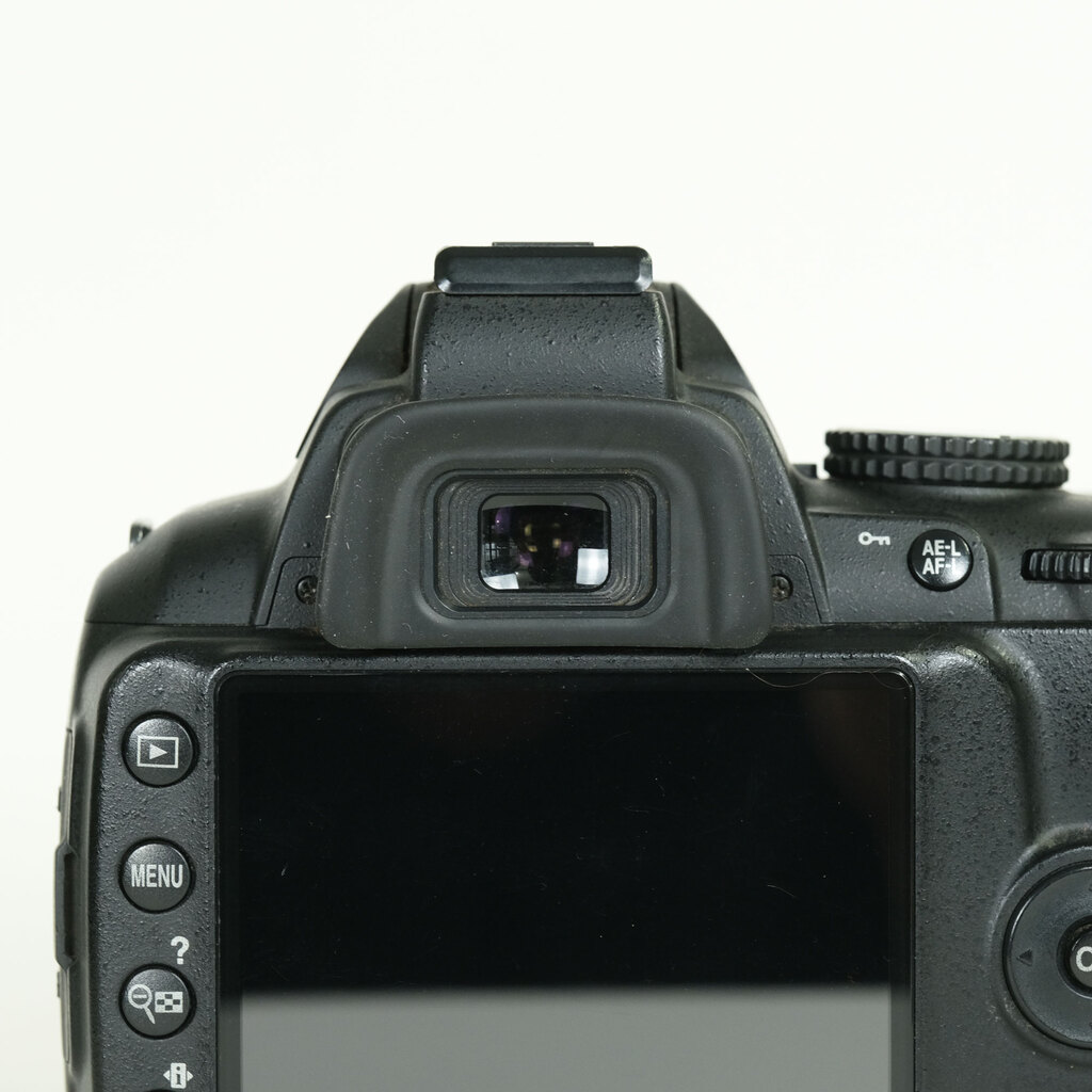 Nikon D3000 ボディ