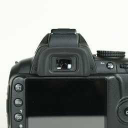 Nikon D3000 ボディ