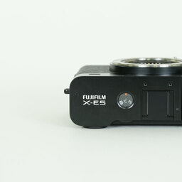FUJIFILM X-E5