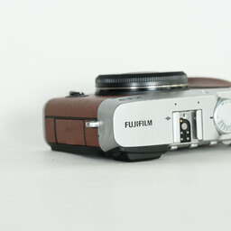 FUJIFILM X-E3 ボディ ブラウン