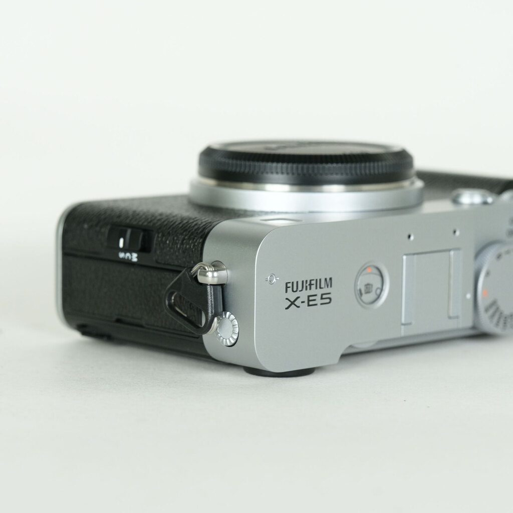 FUJIFILM X-E5