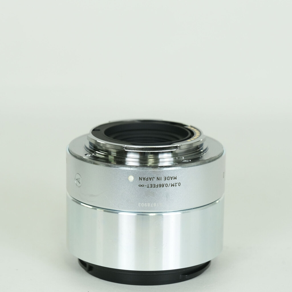 SIGMA A 19mm F2.8 DN (ソニーE用)　シルバー