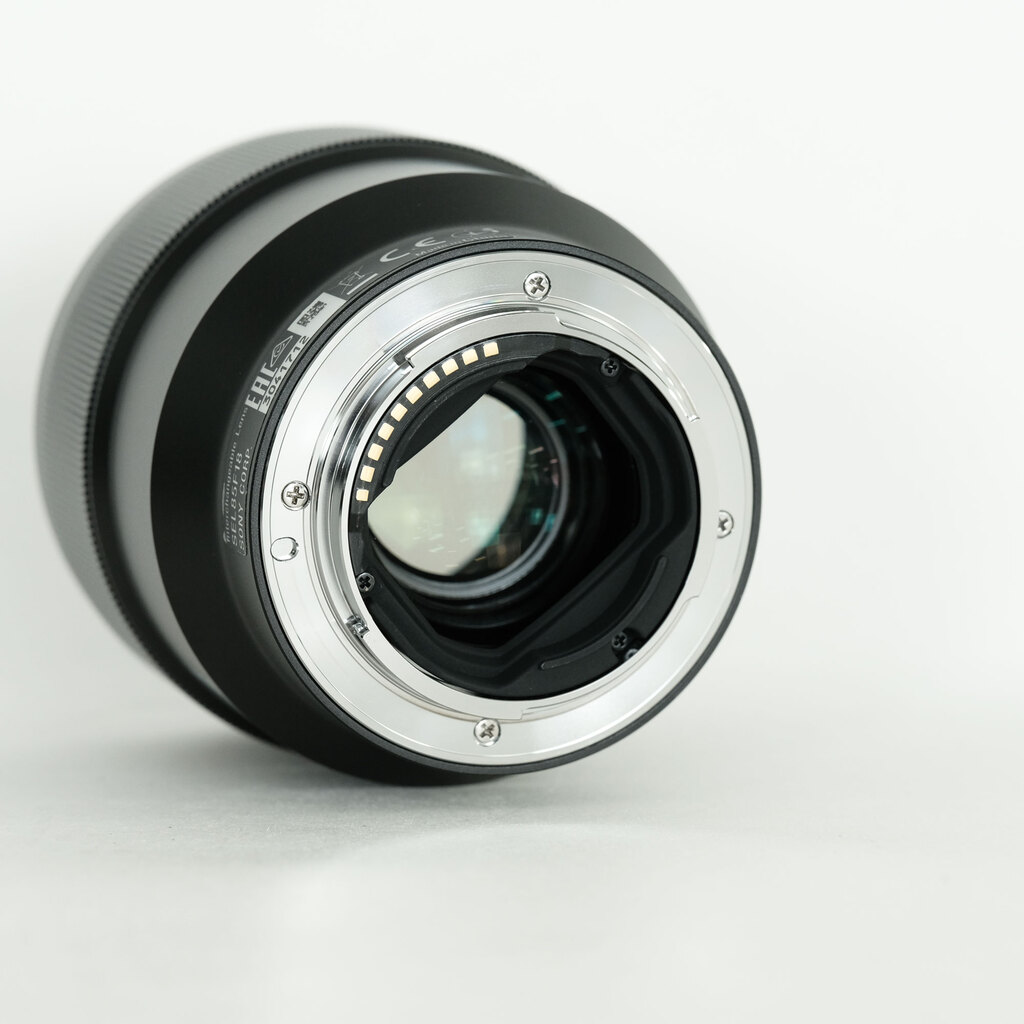 SONY FE 85mm F1.8 SEL85F18
